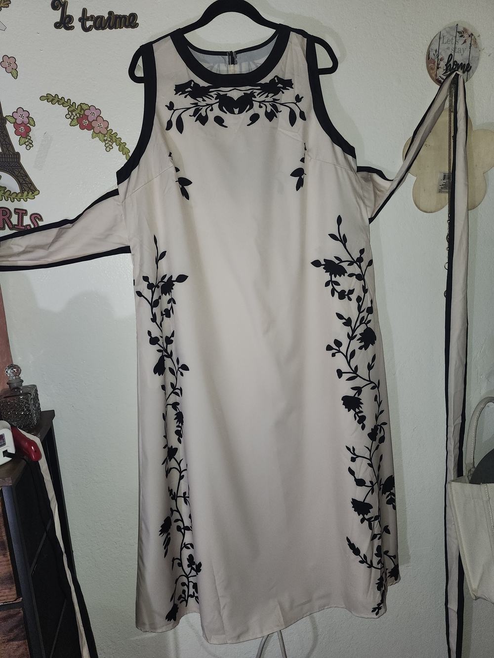 Sleeveless Cream Dress with Black Floral Trim Long Ties 2XL